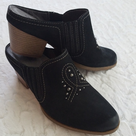 Earth Shoes - Earth Mendon Black Genuine Suede Western Chunky Heel Mules
